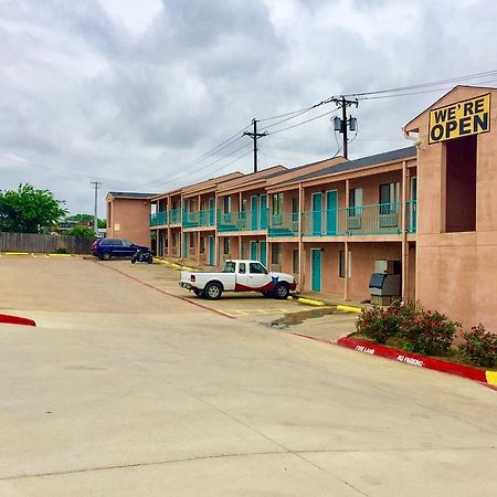Crown Inn Grand Prairie Exterior foto
