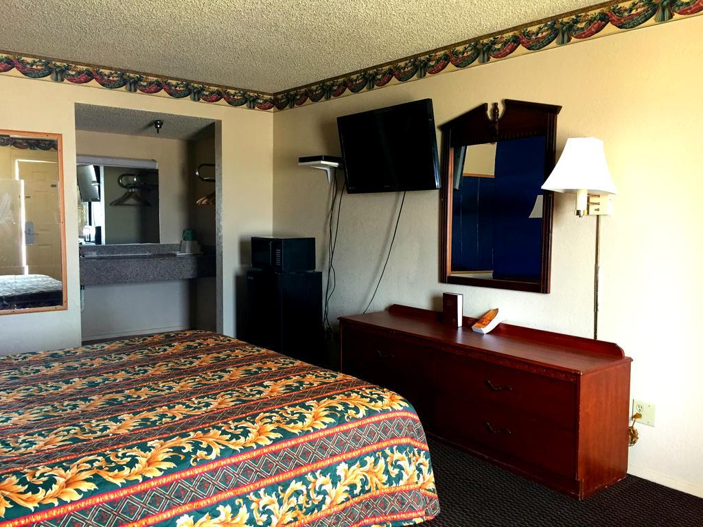 Crown Inn Grand Prairie Exterior foto
